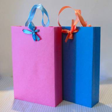 Подарочный пакет с бантиком розовый ручной работы