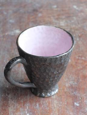 кружка керамическая  металлик розовая ручной работы