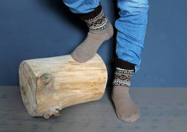 Носки вязанные для мужчин с узором ручной работы