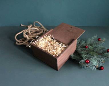 Подарочная деревянная коробка пенал ручной работы