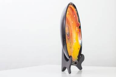 Интерьерная тарелка из стекла "Жерло вулкана" фьюзинг ручной работы