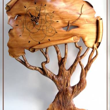 Деревянные часы "Генеалогическое Древо" ручной работы