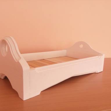 Кроватка для кукол или домашних питомцев ручной работы