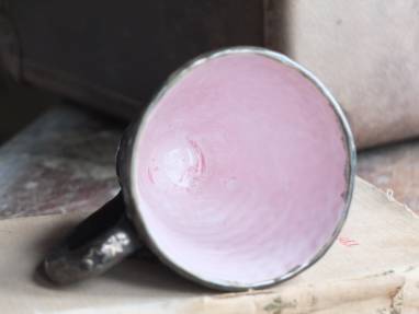 кружка керамическая  металлик розовая ручной работы