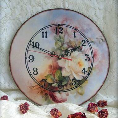 Часы настенные "Розы" ручной работы