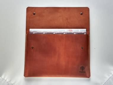 Папка-чехол для ноутбука коричневая ручной работы