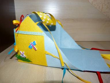 Сумочка-Домик из фетра для детей ручной работы