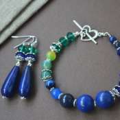 Комплект украшений: браслет и серьги с натуральными камнями "Colour"
