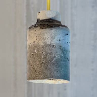 Светильник из бетона ручной работы
