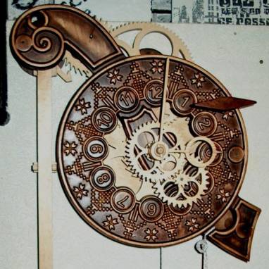 Деревянные часы "Будзьма беларусамi" ручной работы