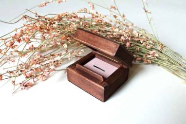 Коробочка для кольца деревянная ручной работы