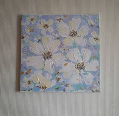 Картина маслом белые цветы на бирюзовом фоне ручной работы