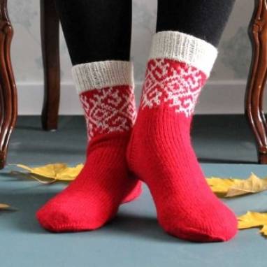 Носки новогодние красные ручной работы