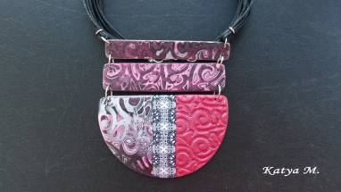 Кулон из запекаемой полимерной глины Розовая дымка2 ручной работы