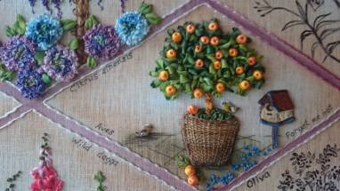Картина вышитая шелковыми и атласными лентами "Ботанический сад" ручной работы