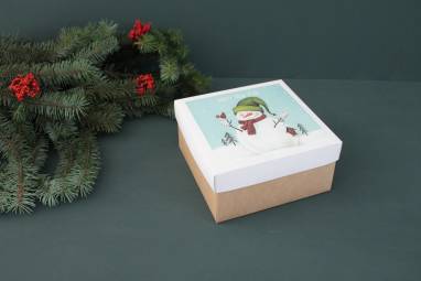 Крафтовая коробка для подарка ручной работы