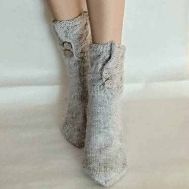 Женские вязаные носки из шерсти ручной работы