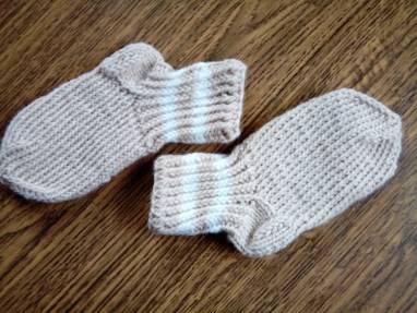 Носочки для новорожденного ручной работы