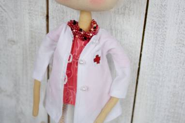 текстильная куколка Добрый Доктор ручной работы